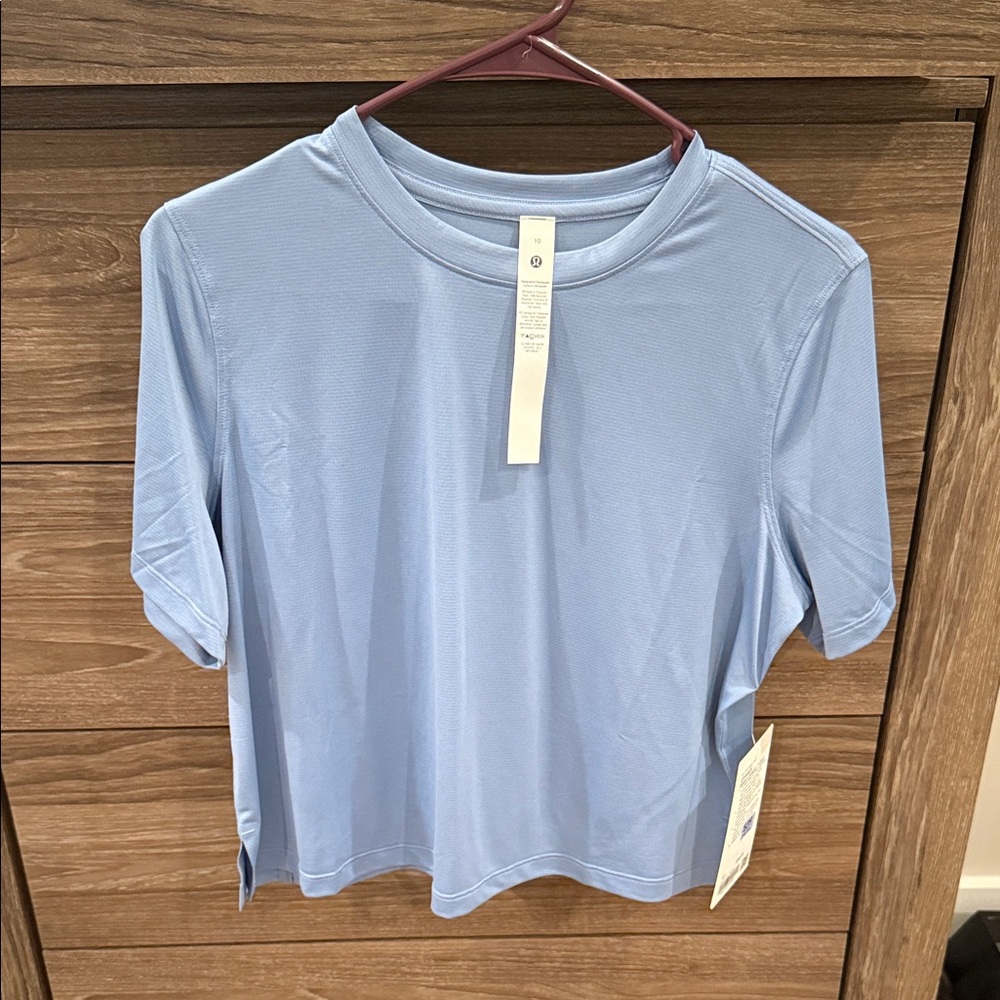 Lululemon Ultra Light Waist Length Women's Top